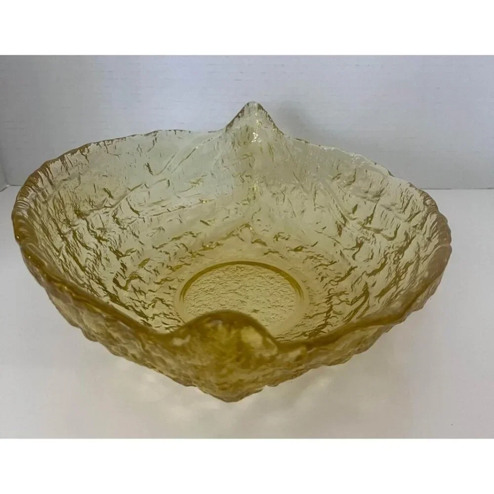 VTG- 1980s Tiara Glass-Aloha Serving Bowl Yellow Mist USA